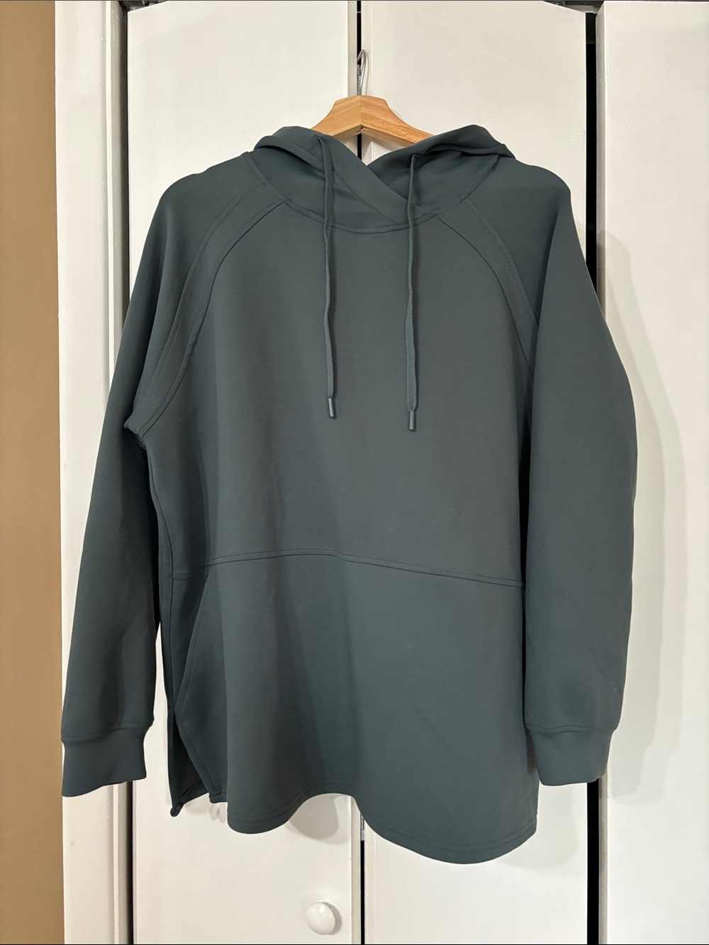 32 degrees heat Hooded Pullover athletic Shirt in Slate Green scuba material